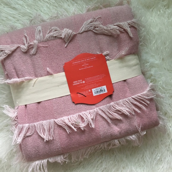 Opalhouse | Eyelash Bed Throw Blush - Picture 6 of 7